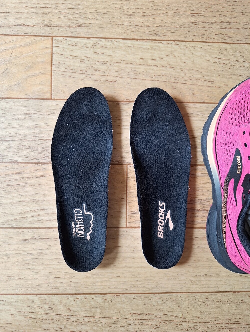 Brooks Trace 3 Women's Pink Glow/Black/Orange Size 7B - Picture 7 of 13